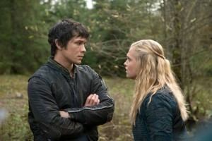 The 100 ep 1x05 Bellamy versus Clarke