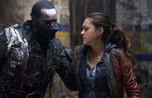 The 100 - Episode 2.09 - Remember Me - Raven et grounder