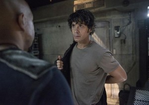 The 100 3x05 Pike Bellamy veste 2
